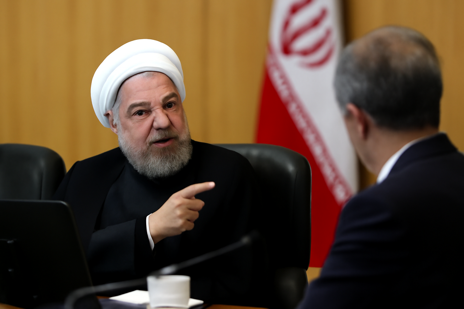 رخورد آتشین پزشکیان با دبیر شورایعالی فضای مجازی